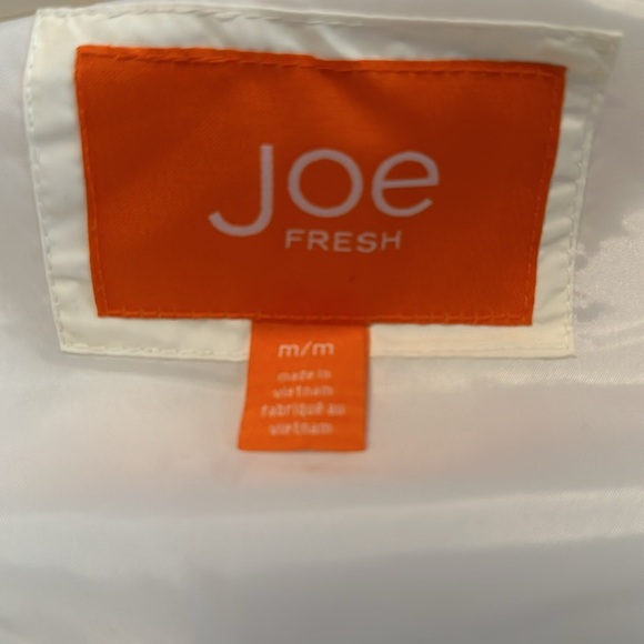 Joe Fresh Puffer Vest - Picture 2 of 2